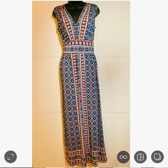 Max Studio Dresses & Skirts - MAX STUDIO Maxi Dress